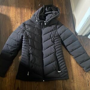tommy hilfiger jacket never worn in perfect condition